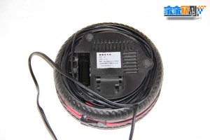  新型碳纤维球拍发布，科技赋能提升击球旋转速度  