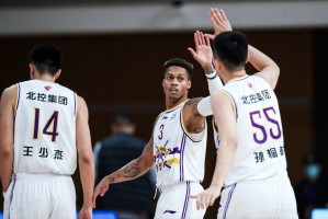  北控男篮多点开花，主场大胜南京同曦队
