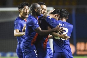  中超收官之战，上海海港逆袭夺冠