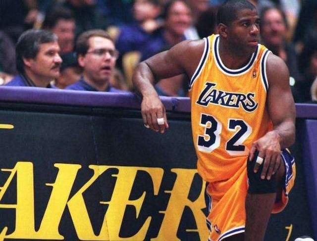  NBA巨星加冕赛季得分王宝座