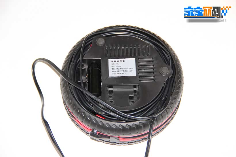  新型碳纤维球拍发布，科技赋能提升击球旋转速度  